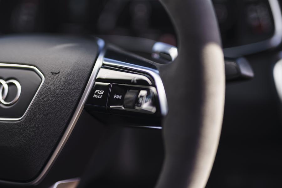 Детали интерьера Audi RS7 Sportback 2020 года  (UK) (фото 78 из 118)